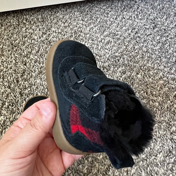 Ugg Baby Black Red Plaid Pritchard Boots Infant Newborn Size 0/1 - Picture 11 of 16